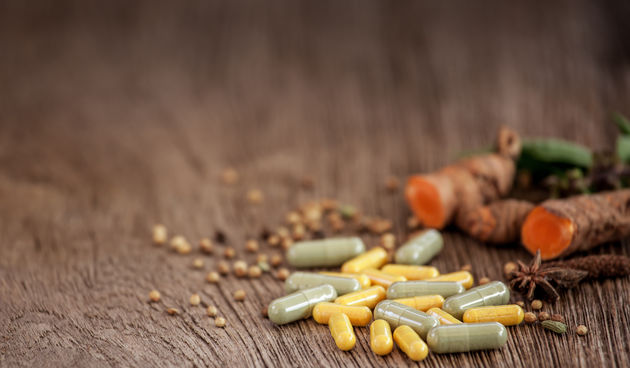 Dodaci prehrani – istraživanja su pokazala da žene koje piju omegu-3 osjećaju manje grčeva u trbuhu, zbog smanjene razine prostaglandina. Osim toga, menstrualni bolovi su manje bolni i kraće traju