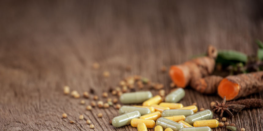 Dodaci prehrani – istraživanja su pokazala da žene koje piju omegu-3 osjećaju manje grčeva u trbuhu, zbog smanjene razine prostaglandina. Osim toga, menstrualni bolovi su manje bolni i kraće traju Dodaci prehrani – istraživanja su pokazala da žene koje piju omegu-3 osjećaju manje grčeva u trbuhu, zbog smanjene razine prostaglandina. Osim toga, menstrualni bolovi su manje bolni i kraće traju