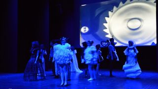 Dragon teatar- “POE – Nikad više”, foto: Iva Perinčić Dragon teatar- “POE – Nikad više”, foto: Iva Perinčić