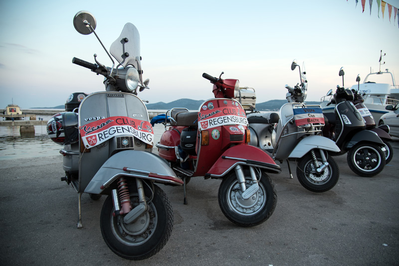 Vespa World Days 2015: Prve vespe stigle u Biograd, foto: Vinko Pešić