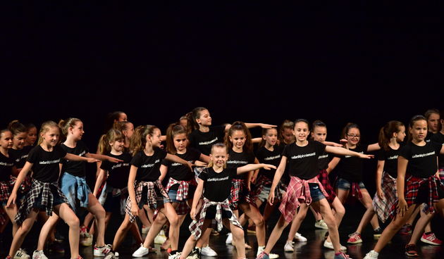 Zadarski plesni ansambl: Večeras plešemo