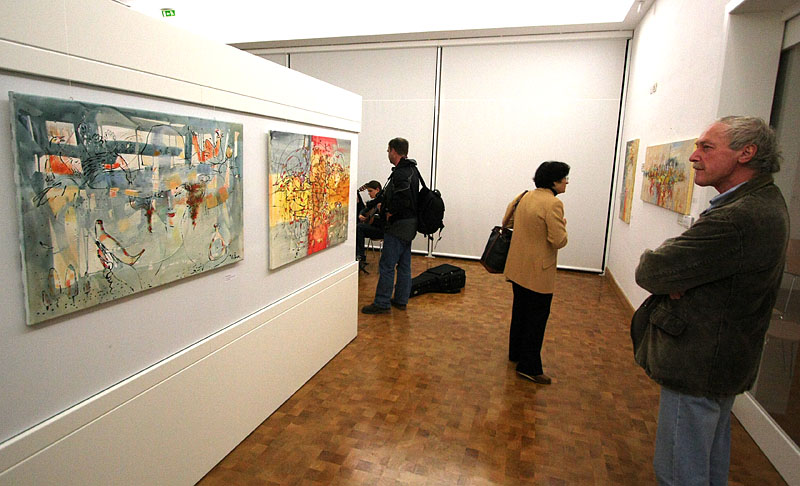 ‘Ples sjena’ – izložba slika Oksane Veber