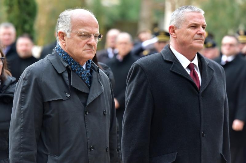 Svecanim postrojavanjem i mimohodom kroz grad postrojbi sudionica obiljezena je 22. obljetnica vojno-redarstvene akcije Maslenica. Photo: Dino Stanin/PIXSELL Svecanim postrojavanjem i mimohodom kroz grad postrojbi sudionica obiljezena je 22. obljetnica vojno-redarstvene akcije Maslenica. Photo: Dino Stanin/PIXSELL