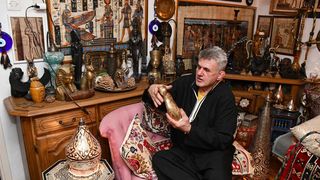 Brođanin Stanislav Hudi živi u kući koju je uredio u egipatskom stilu Brođanin Stanislav Hudi živi u kući koju je uredio u egipatskom stilu