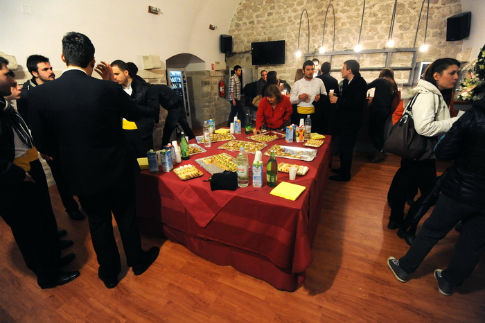 Zadar, 250313.
Nakon renovacije i prenamjene svecano je otvoren studentski klub “Bozo Lerotic”.
Foto: Luka Gerlanc / CROPIX Zadar, 250313.
Nakon renovacije i prenamjene svecano je otvoren studentski klub “Bozo Lerotic”.
Foto: Luka Gerlanc / CROPIX