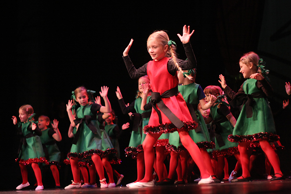 HKK Zadar – Plesna čestitka Zadarskog plesnog ansambla