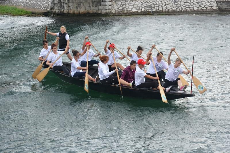 Opuzen: Utrke veslača za startne pozicije za 19. maraton lađa na Neretvi. Photo: Damir Špehar/PIXSELL