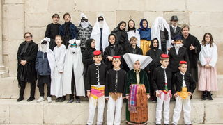 Paški zimski karneval 2017.- Maškarane skupine u karnevalskoj povorci Paški zimski karneval 2017.- Maškarane skupine u karnevalskoj povorci