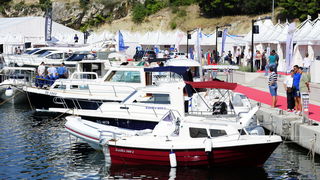 Sibenik ,160910.
Marina Mandalina
Treci Adriatic Boat Show otvoren i traje 4 dana u kojem ce posjetitelji imati priliku vidjeti preko 150 plovila i preko 175 standova sa ponudom svega vezanog more i brodove
na slici izlozbeni brodovi.
Foto: Niksa Stipanic