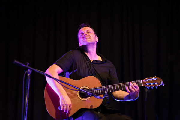 Veličanstvena Amira Medunjanin oduševila Zadrane u klubu Arsenal. Foto: Vinko Pešić Veličanstvena Amira Medunjanin oduševila Zadrane u klubu Arsenal. Foto: Vinko Pešić