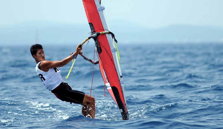 Zadar, 140711.
ISAF svjetsko juniorsko prvenstvo
Zadar 2011, 07.-15. srpanj 2011.
Osmi je dan svjetskog prvenstva u jedrenju koje se odrzava u organizaciji jedrlicarskog kluba Uskok. Danasnji dan obiljezio je jak vjetar s juga sto je napokon omogucilo j Zadar, 140711.
ISAF svjetsko juniorsko prvenstvo
Zadar 2011, 07.-15. srpanj 2011.
Osmi je dan svjetskog prvenstva u jedrenju koje se odrzava u organizaciji jedrlicarskog kluba Uskok. Danasnji dan obiljezio je jak vjetar s juga sto je napokon omogucilo j