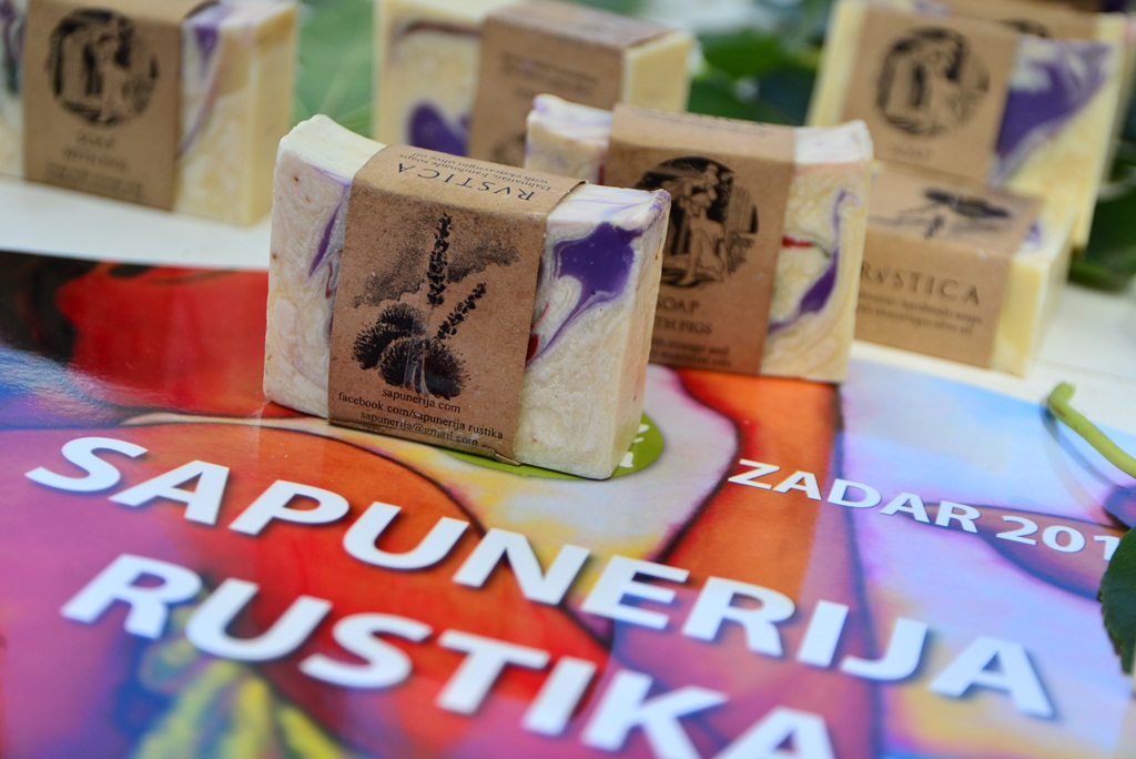 9. Festival smokava: Sajam na Trgu pet bunara