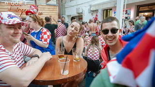 Navijačko ludilo u Zadru za vrijeme i nakon finala Svjetskog prvenstva Navijačko ludilo u Zadru za vrijeme i nakon finala Svjetskog prvenstva