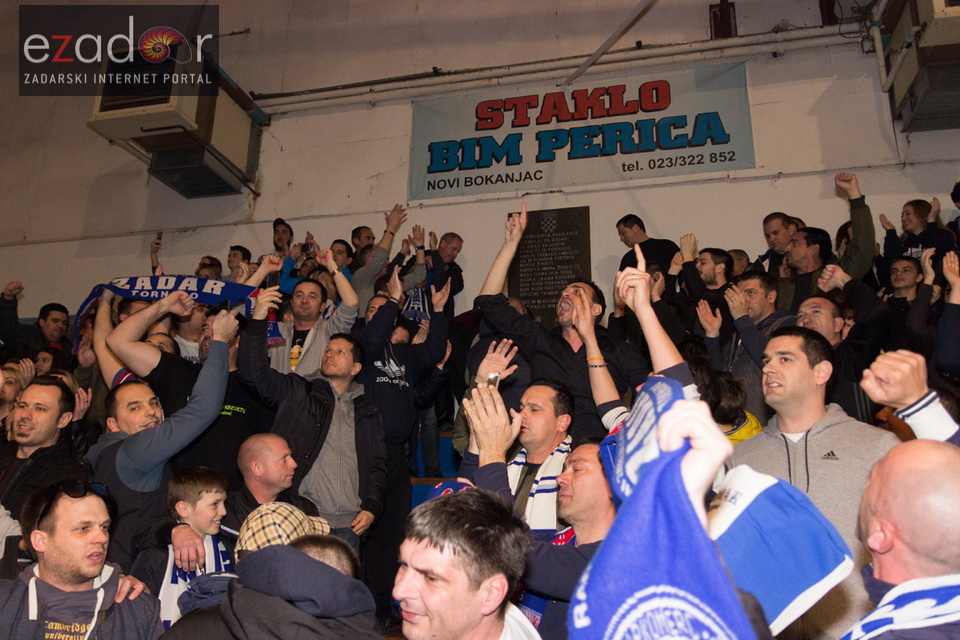 Humanitarno gledanje utakmice Zadar-Cibona u Jazinama Humanitarno gledanje utakmice Zadar-Cibona u Jazinama