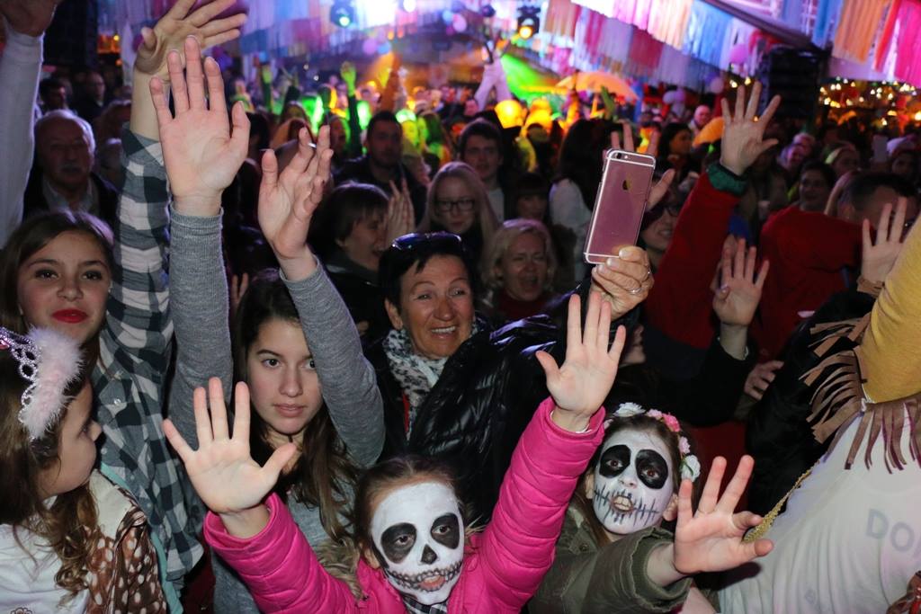 Virske maškare: Maja Šuput zapalila ledenu virsku večer Virske maškare: Maja Šuput zapalila ledenu virsku večer