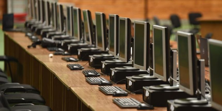 U olimpijskoj dvorani Zetra otvoren je veliki press centar u kojem ce novinari na velikom videozidu moci pratiti svetu misu koju ce 6. lipnja na stadionu Kosevo predvoditi papa Franjo. Photo: Hrvoje Jelavic/PIXSELL U olimpijskoj dvorani Zetra otvoren je veliki press centar u kojem ce novinari na velikom videozidu moci pratiti svetu misu koju ce 6. lipnja na stadionu Kosevo predvoditi papa Franjo. Photo: Hrvoje Jelavic/PIXSELL