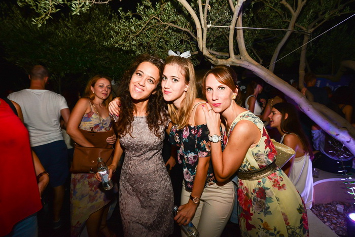 Zatvaranje sezone u virskom cafe & coctail baru Vagabundo. Foto: Iva Perinčić