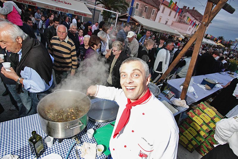 5. Eno-eko-gastro-etno stol (foto: Marin Gospić)
