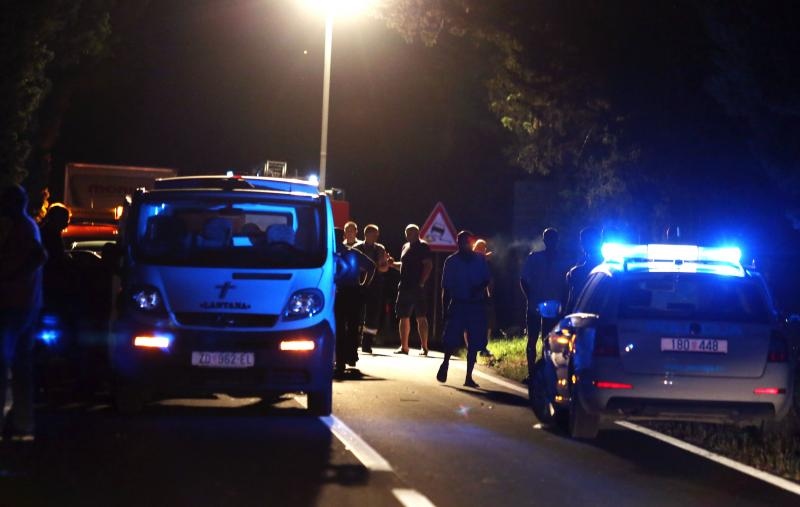 U mjestu Jankolovica dogodila se teska prometna nesreca u kojoj su dvije osobe smrtno stradale. Ocevid je u tijeku a cesta je zatvorena za promet. Photo: Dusko Jaramaz/PIXSELL U mjestu Jankolovica dogodila se teska prometna nesreca u kojoj su dvije osobe smrtno stradale. Ocevid je u tijeku a cesta je zatvorena za promet. Photo: Dusko Jaramaz/PIXSELL