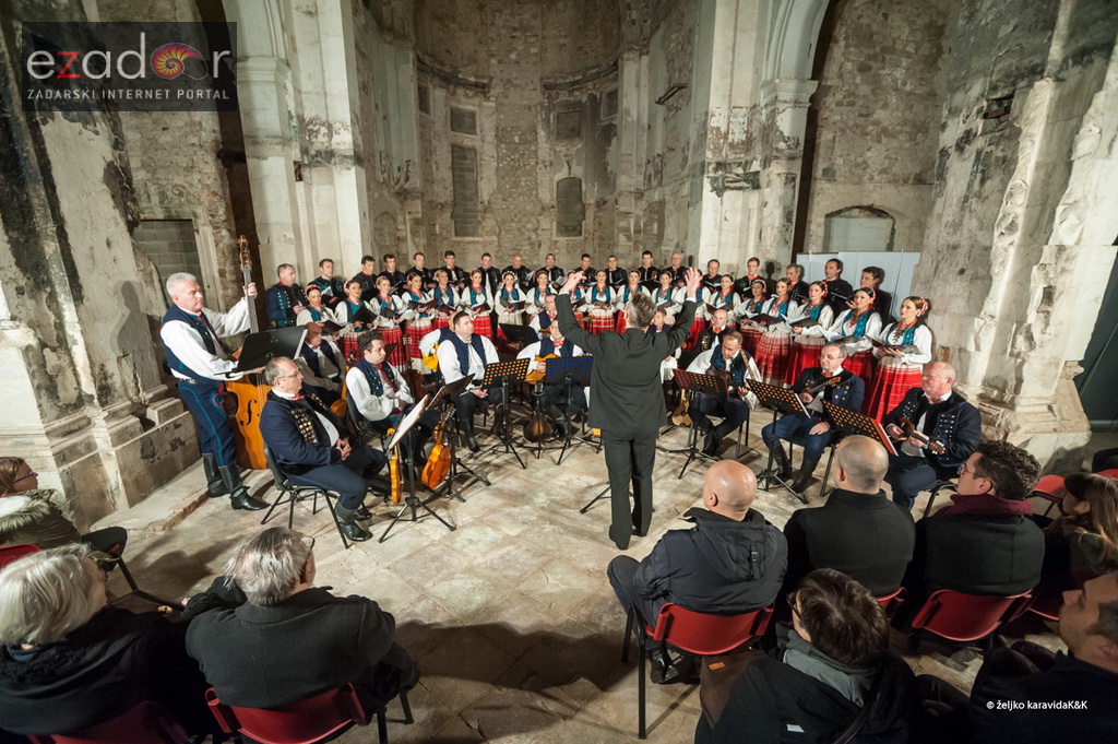 Adventski koncert ansambla Lado u prepunoj u crkvi sv. Nikole Adventski koncert ansambla Lado u prepunoj u crkvi sv. Nikole