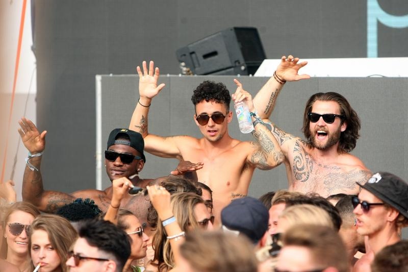 Zrće: Drugi dan Hideout festivala privukao je mnogobrojnu publiku na after beach party, Photo: Luka Stanzl/PIXSELL Zrće: Drugi dan Hideout festivala privukao je mnogobrojnu publiku na after beach party, Photo: Luka Stanzl/PIXSELL