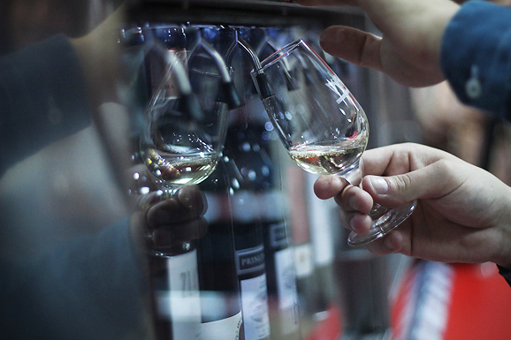 vino vinari čaša vina alkohol vino vinari čaša vina alkohol