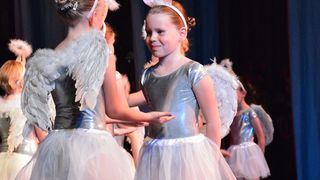 Plesna udruga Gesta: Bajka.hr