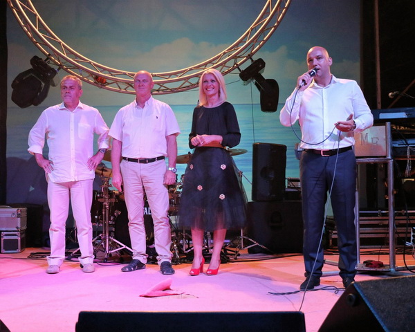 Virska noć 2016: Jelena Rozga i spektakularni vatromet za 25 tisuća fanova. Foto: Virski list