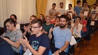 Župan ugostio nagrađene učenike osnovnih i srednjih škola Župan ugostio nagrađene učenike osnovnih i srednjih škola