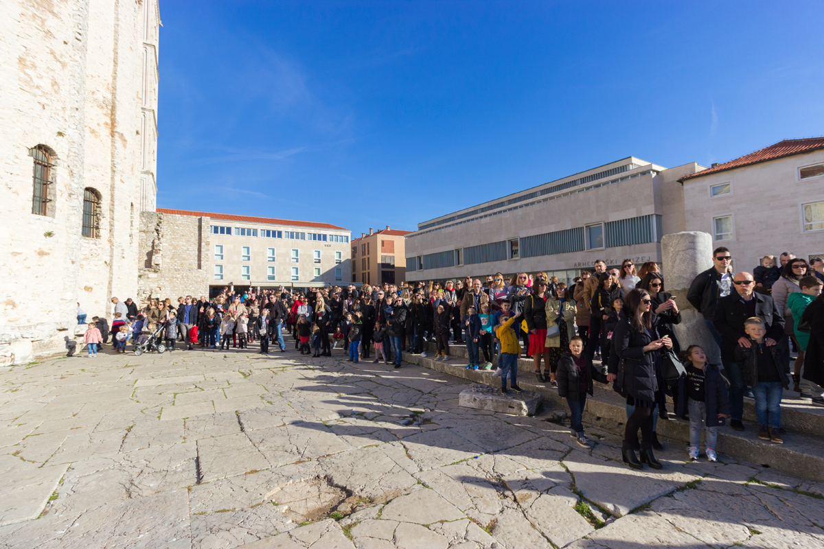 Badnjak 2016: Blagdanski đir po gradu 24. prosinca Badnjak 2016: Blagdanski đir po gradu 24. prosinca
