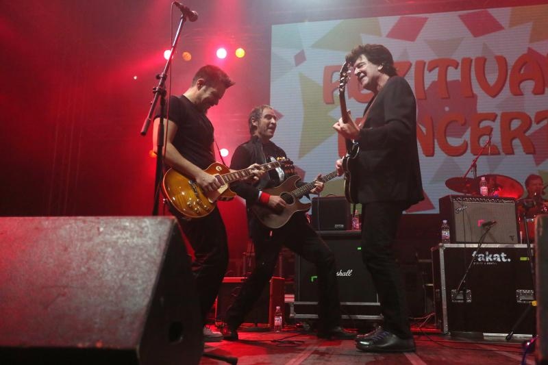 U velikoj dvorani Doma sportova, u organizaciji Udruge HUHIV povodom Svjetskog dana AIDS-a i ukazivanja na probleme AIDS-a i HIV-a, znanje, zastitu i zdravlje odrzan je 12. Pozitivan koncert. Koncert Bajaga i Instruktori. Photo: Borna Filic/PIXSELL