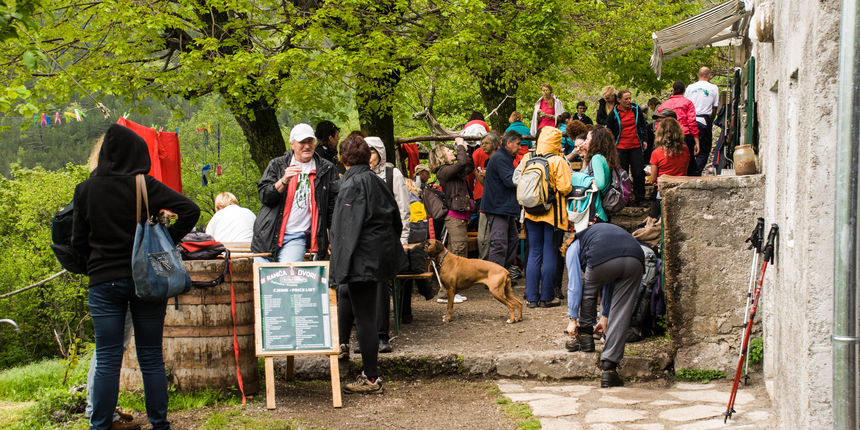 Jednodnevni izlet do planinarskog doma u Paklenici Jednodnevni izlet do planinarskog doma u Paklenici