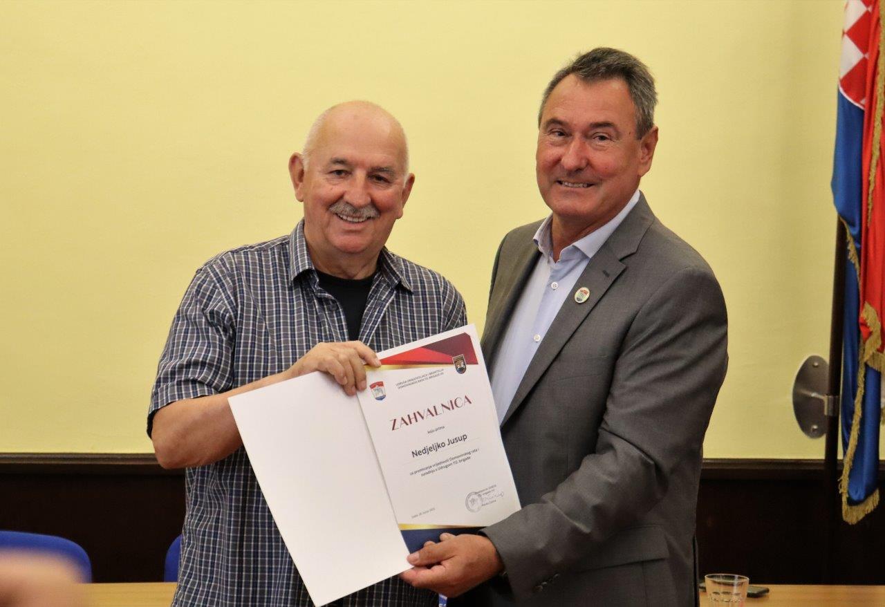 Primanjem u Domu županije uz dodjelu prigodnih zahvalnica svečano je obilježena 32. godišnjica osnutka i borbenog djelovanja 112. brigade Hrvatske vojske.