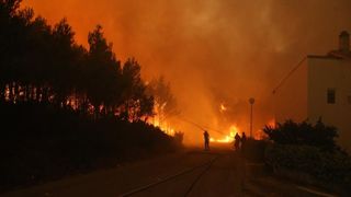 Žrnovnica: Vatra je sve bliže Splitu, nebo je prekriveno dimom Žrnovnica: Vatra je sve bliže Splitu, nebo je prekriveno dimom