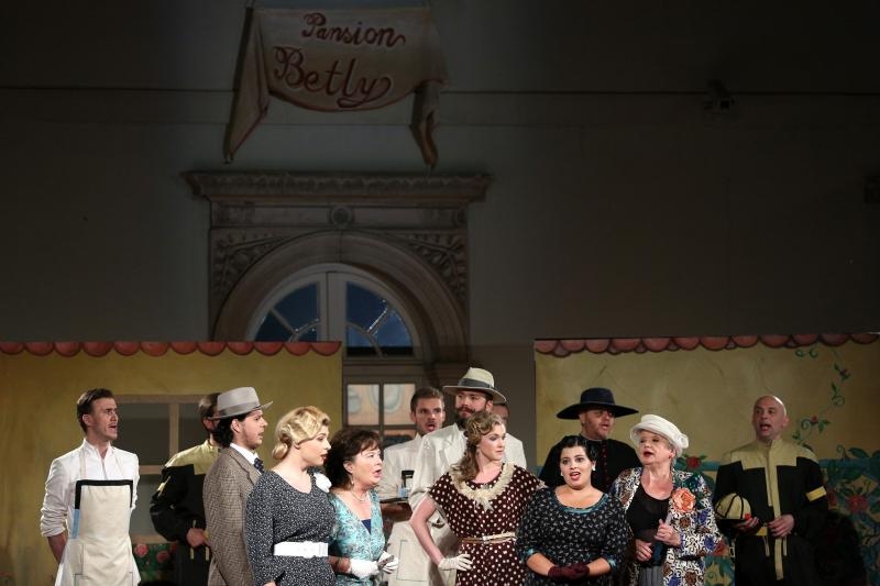 U atriju Klovicevih dvora odrzana je premijera Donizettijeve opere Pansion Betly u sklopu Veceri na Gricu. Photo: Anto Magzan/PIXSELL