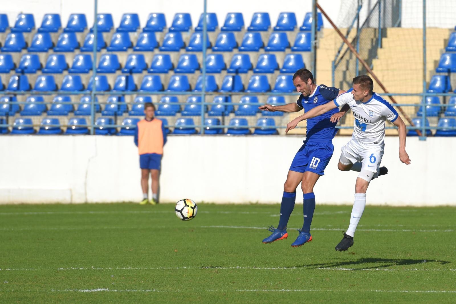Hrvatski nogometni kup: NK Zadar – NK Osijek 0-4 Hrvatski nogometni kup: NK Zadar – NK Osijek 0-4