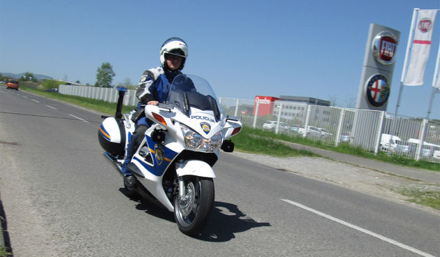 Policija, motocikl, foto: www.automotoportal.hr