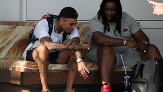 Novalja: Chris Brown zabavlja se u backstageu prije nastupa na Fresh island festivalu