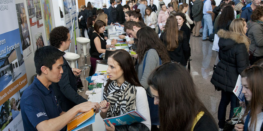 9. Sajam stipendija i visokog obrazovanja 9. Sajam stipendija i visokog obrazovanja