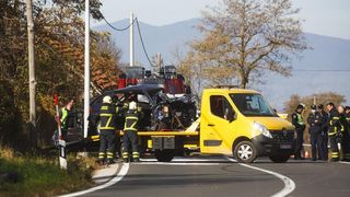 Jošani: Tri osobe poginule u frontalnom sudaru između dva automobila Jošani: Tri osobe poginule u frontalnom sudaru između dva automobila