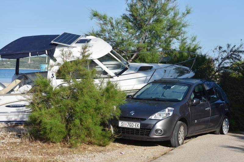 Pijan gliserom izletio na šibensku plažu Jadrija