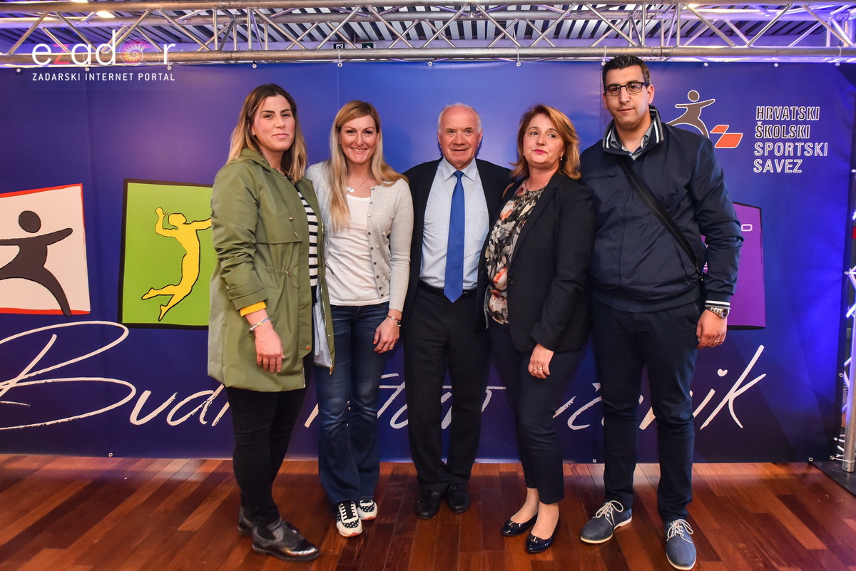 Na Višnjiku održana javna radionica “Zdravstveno usmjerena tjelesna aktivnost učenika” (ZUTA) Na Višnjiku održana javna radionica “Zdravstveno usmjerena tjelesna aktivnost učenika” (ZUTA)