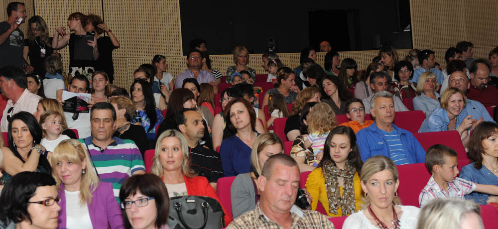 Zadar, 12.5.2012. snimio: Nenad Marčev
1. Zadarski plesni festival
(In memoriam Nives Šimatović-Predovan)
Dvorana Kazališta lutaka Zadar Zadar, 12.5.2012. snimio: Nenad Marčev
1. Zadarski plesni festival
(In memoriam Nives Šimatović-Predovan)
Dvorana Kazališta lutaka Zadar