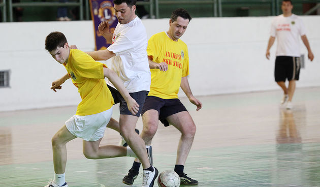 Malonogometna humanitarna utakmica Lions Club Zadar – Zadarski novinari