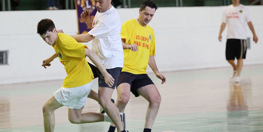 Malonogometna humanitarna utakmica Lions Club Zadar – Zadarski novinari Malonogometna humanitarna utakmica Lions Club Zadar – Zadarski novinari