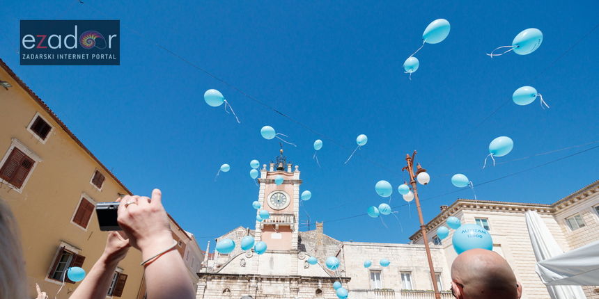 Đir po gradu, subotnja špica 7. travnja 2018. Plavi baloni- Autizam Đir po gradu, subotnja špica 7. travnja 2018. Plavi baloni- Autizam