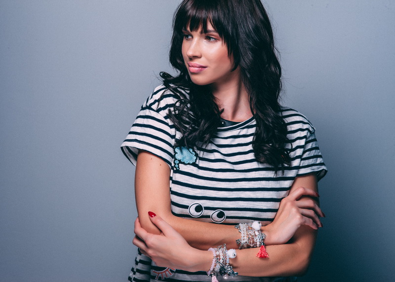 Visnja Knezevic izraduje predivne narukvice Visnja Knezevic izraduje predivne narukvice