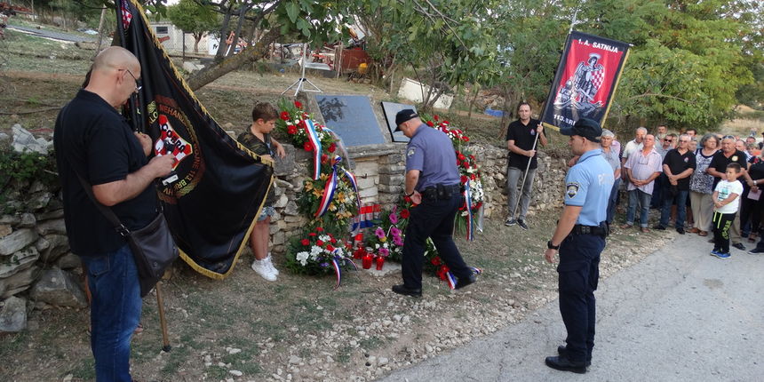 U Buliću otkrivena spomen ploča hrvatskom branitelju Željku Čubriću U Buliću otkrivena spomen ploča hrvatskom branitelju Željku Čubriću