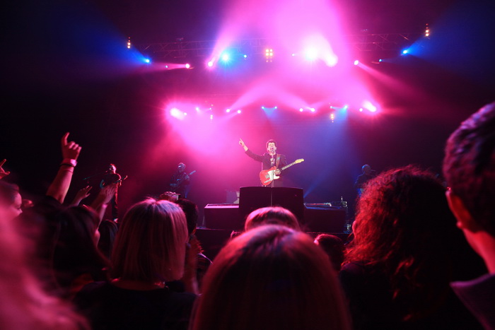 Split, 180311.
Spaladium Arena.
Koncert Bajaga u splitskoj Spaladium Areni ispunio je ocekivanja i dvorana je bila gotovo puna.
Foto: Zvonimir Barisin / CROPIX Split, 180311.
Spaladium Arena.
Koncert Bajaga u splitskoj Spaladium Areni ispunio je ocekivanja i dvorana je bila gotovo puna.
Foto: Zvonimir Barisin / CROPIX