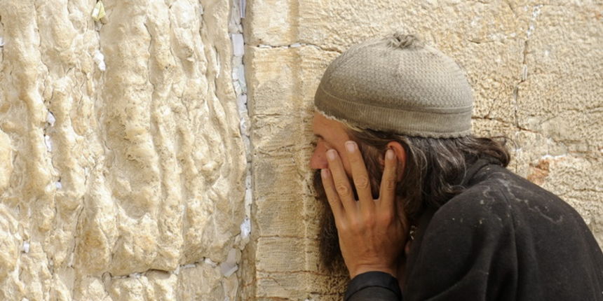 Jeruzalem, 081010.Reportaza iz Jeruzalema svetog grada u Izraelu.Na slici: zidovi na zidu placa.Foto: Drago Sopta / CROPIX